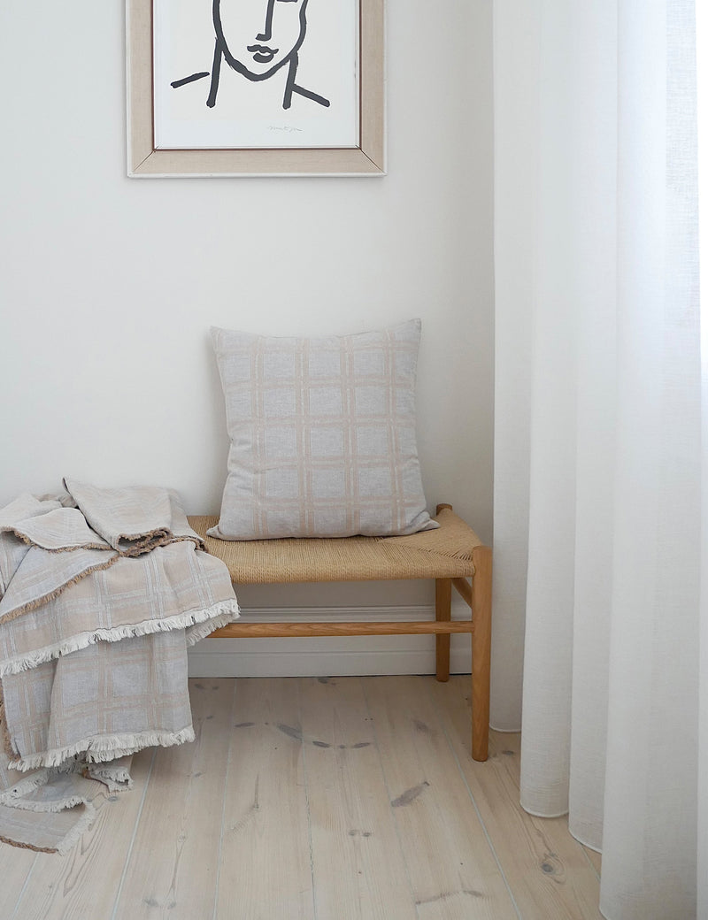 Elvang Denmark Dahlia cushion 50x50 cm Cushion Light grey